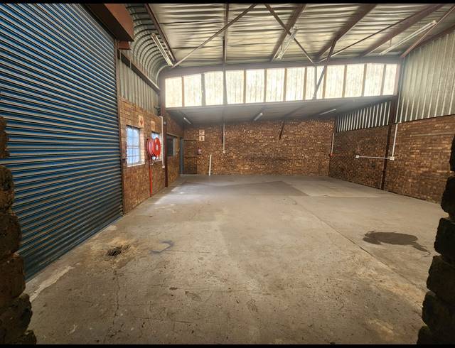 196M² WAREHOUSE TO LET IN WADEVILLE